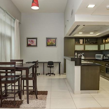 The Lofts By Deluxe Holiday Homes Dubai Bagian luar foto